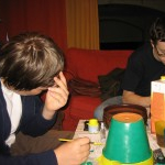 Geschneckte malen Blumentöpfe